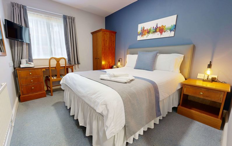 Standard Double Bedroom.jpg