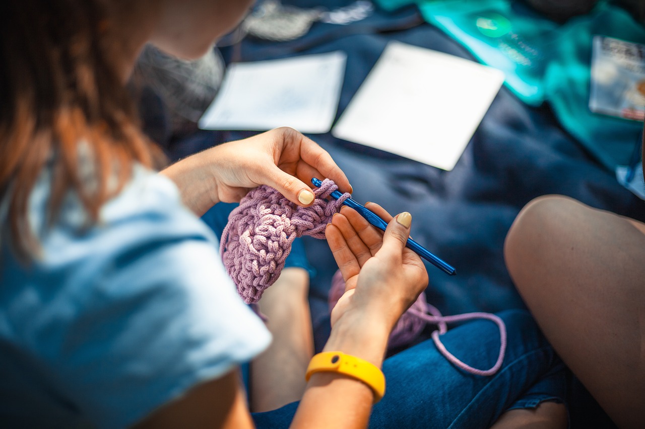 Lady knitting